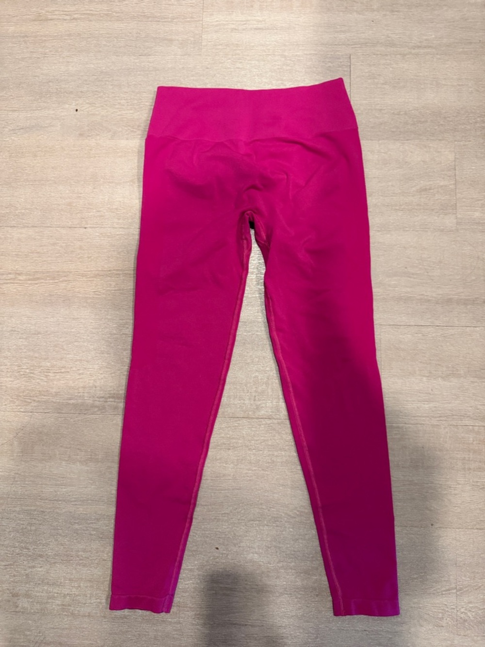 Alphalete Women’s Bright Fuchsia Leggings- Size Small- Like New!